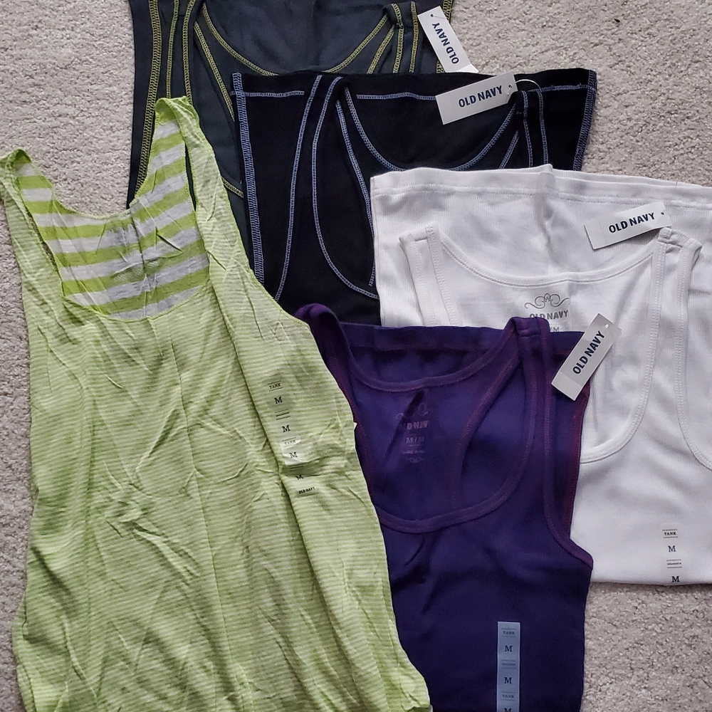 NWT OLD NAVY TANKS LOT OF 5 SIZE MEDIUM